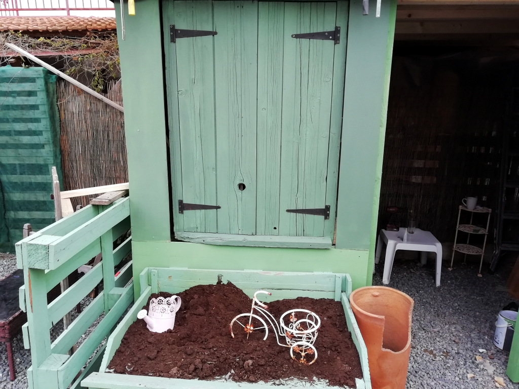 Ora Salvage window & Shutters Wood Great fire 2021 at the new DoodLynn Den shop